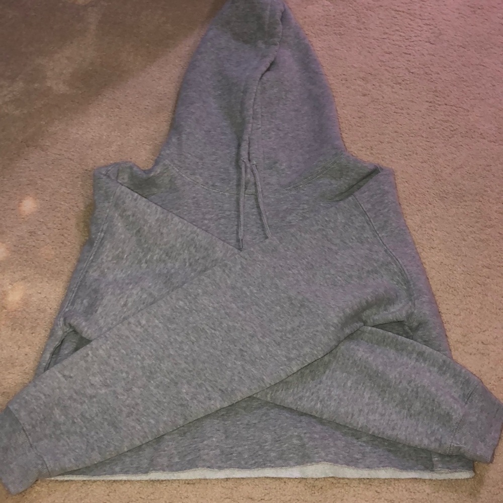 Urban Outfitters Cropped Sweatshirt Size M